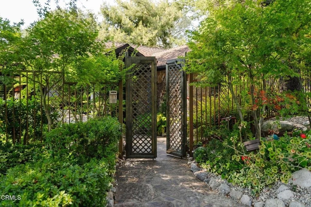 4953 Alta Canyada Road