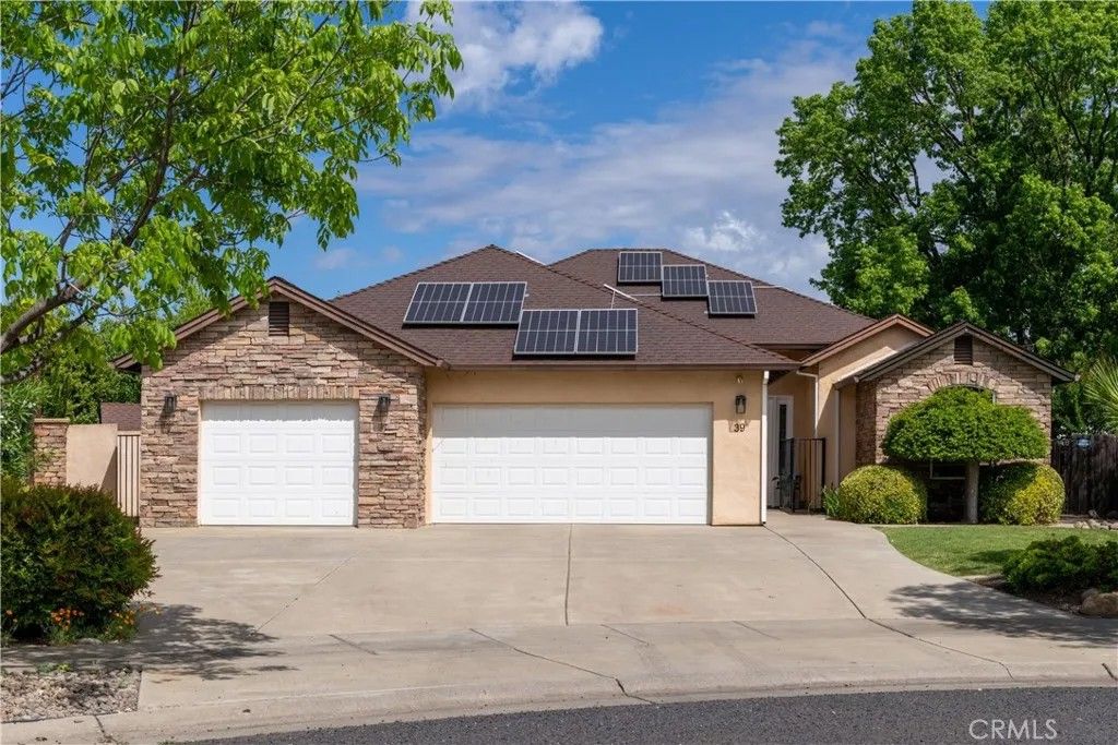 Photo of 39 Reedemers Loop, Chico, CA 95973 (MLS # SN26072710)