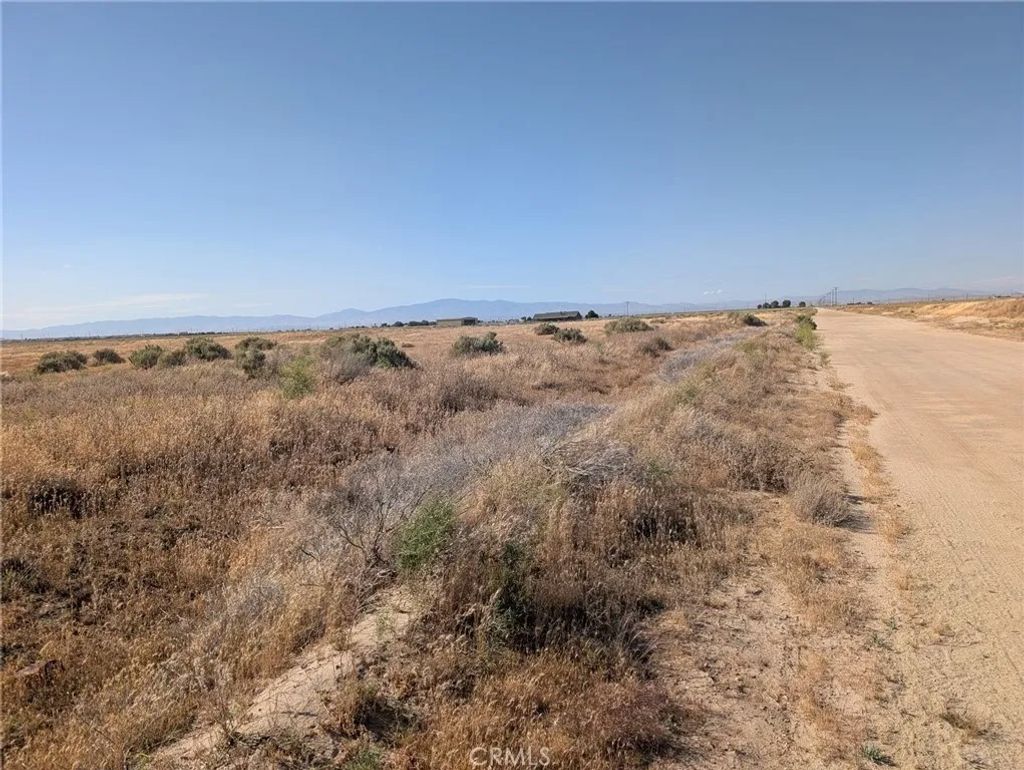Photo of 0 Vic 80th St W &amp; Avenue I12, Lancaster, CA 93536 (MLS # SR26090256)