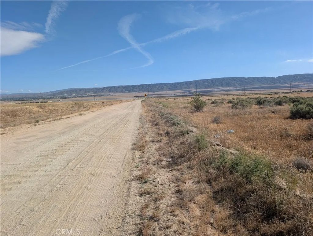Photo of 0 Vic 80th St W &amp; Avenue I12, Lancaster, CA 93536 (MLS # SR26090256)