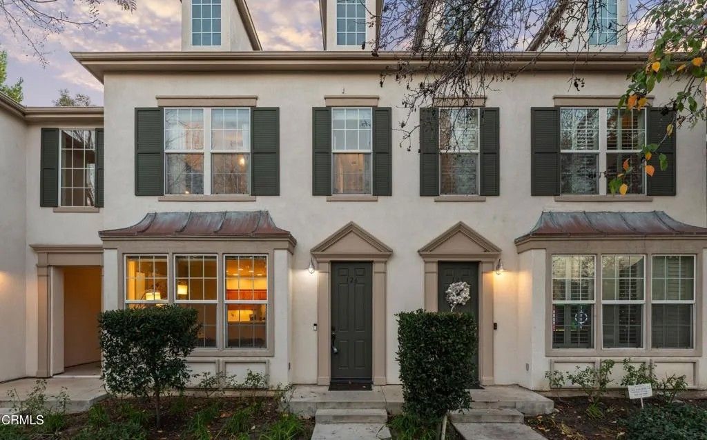 Photo of 27072 Victoria Lane #126, Valencia, CA 91355 (MLS # V1-33854)