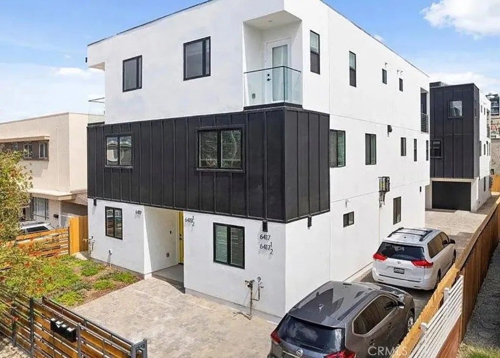 Photo of 6417 Lexington Avenue, Los Angeles, CA 90038 (MLS # PW25279009)