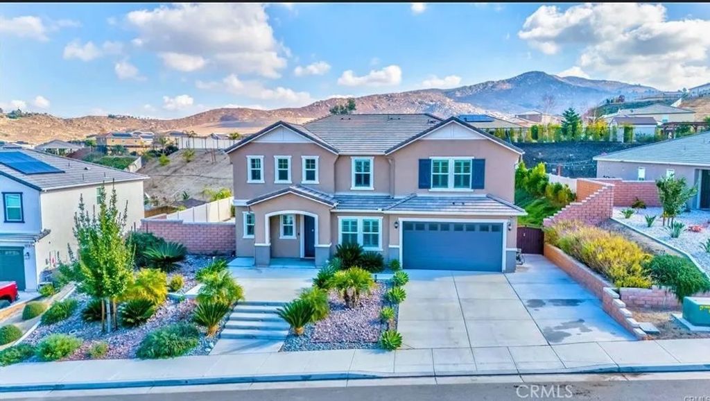 Photo of 20886 Mountain Gate Dr, Riverside, CA 92507 (MLS # PW26071858)