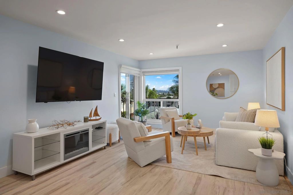 Photo of 4730 Noyes St #106, San Diego, CA 92109 (MLS # 250043869)