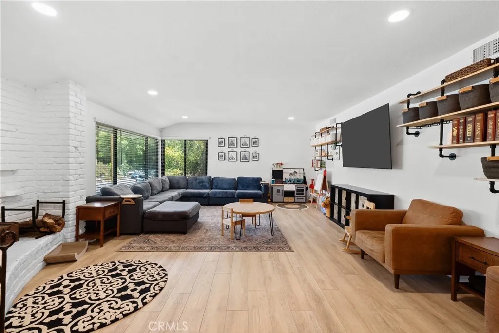 23626 Neargate