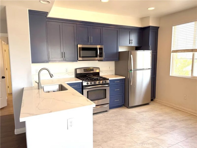 360 W Avenue 26 237