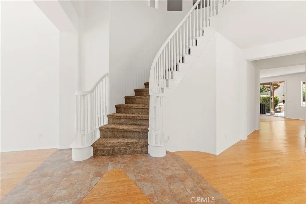 28549 Silverking Trail