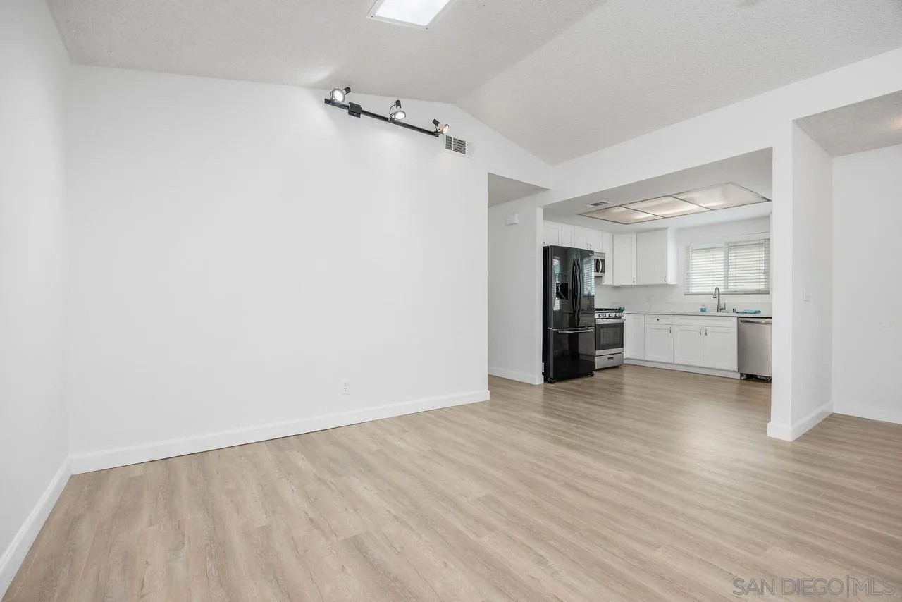 207 Carissa Dr
