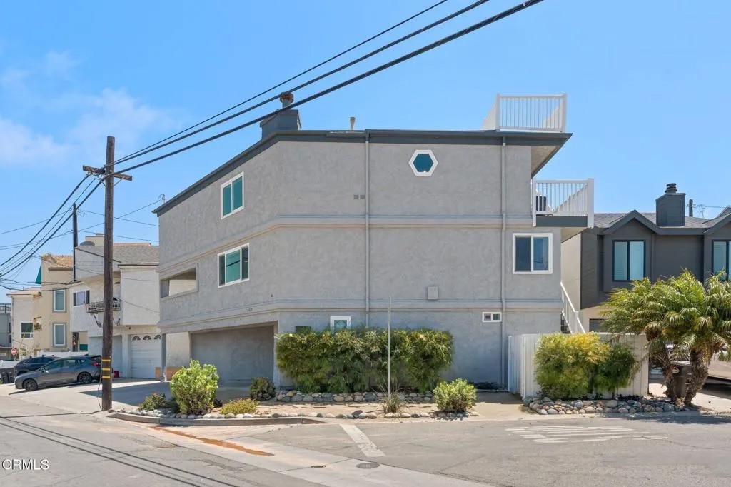 2425 Panama Drive