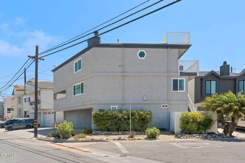 2425 Panama Drive