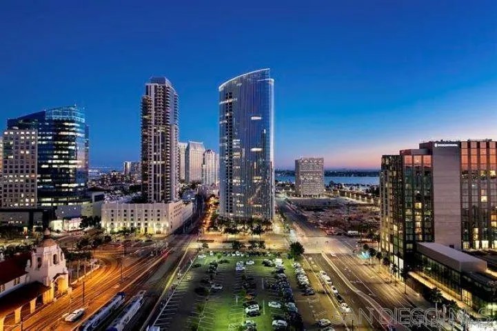 1199 Pacific Hwy 1805