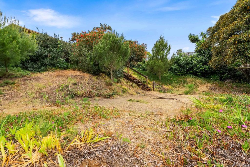 Photo of 5877 Soledad Mountain Road, La Jolla, CA 92037 (MLS # 260007505)