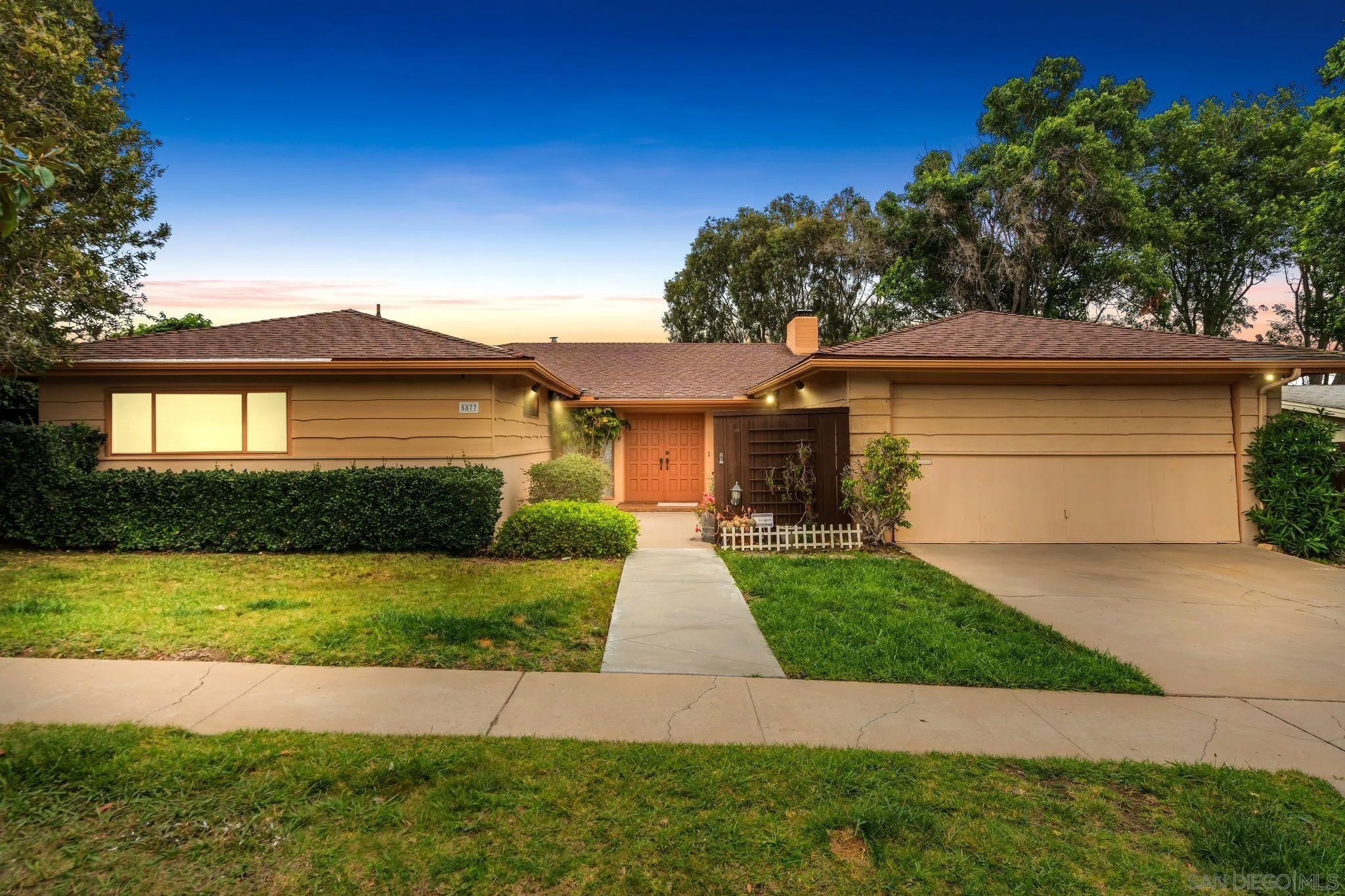 5877 Soledad Mountain Road
