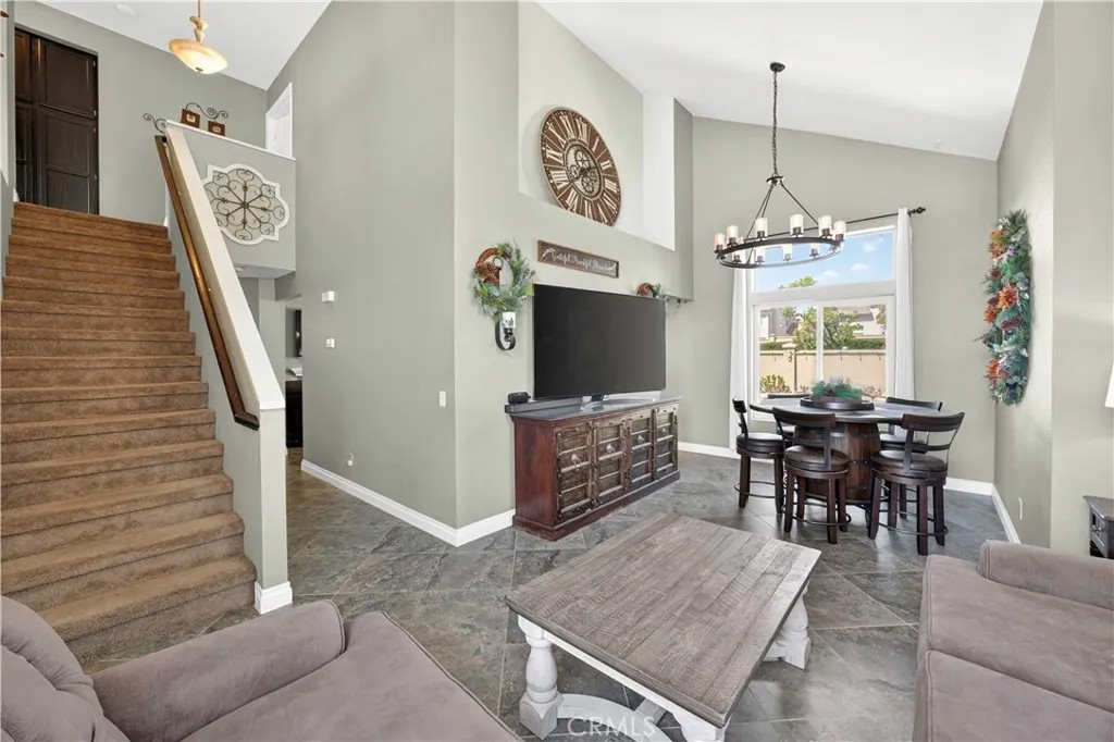 32000 Calle Espinosa