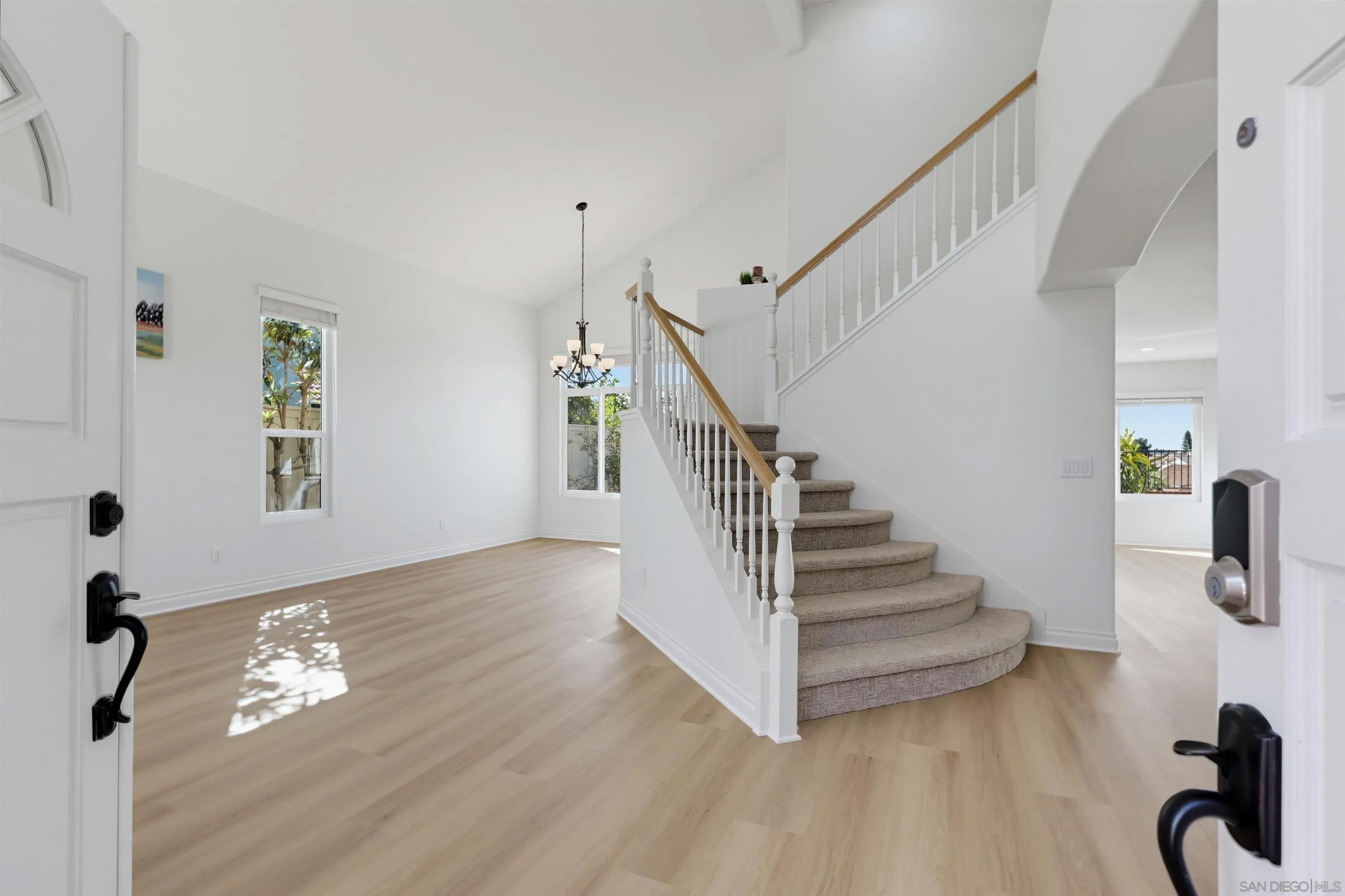7753 Roan Rd
