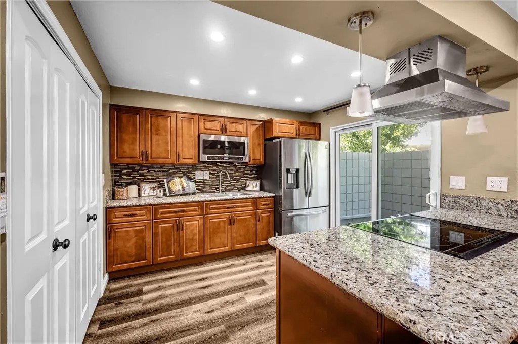 1604 Mitchell