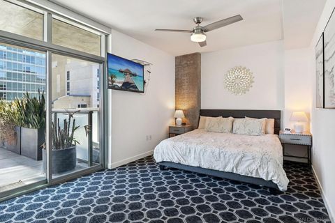 Tiny photo for 800 The Mark Ln #904, San Diego, CA 92101 (MLS # 250040185)