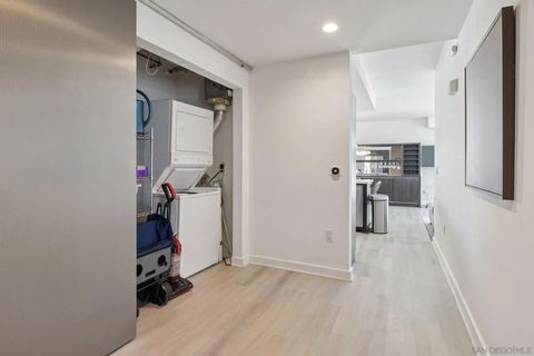 Tiny photo for 800 The Mark Ln #904, San Diego, CA 92101 (MLS # 250040185)