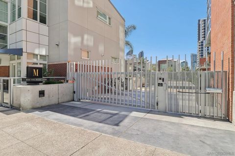 Tiny photo for 800 The Mark Ln #904, San Diego, CA 92101 (MLS # 250040185)