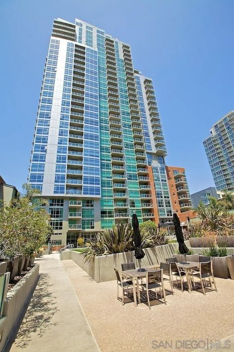 Tiny photo for 800 The Mark Ln #904, San Diego, CA 92101 (MLS # 250040185)