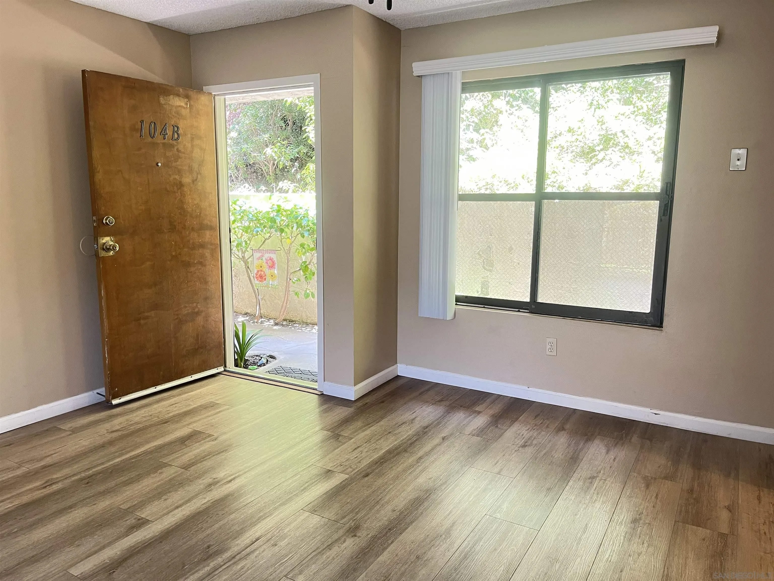 6725 Mission Gorge 104B