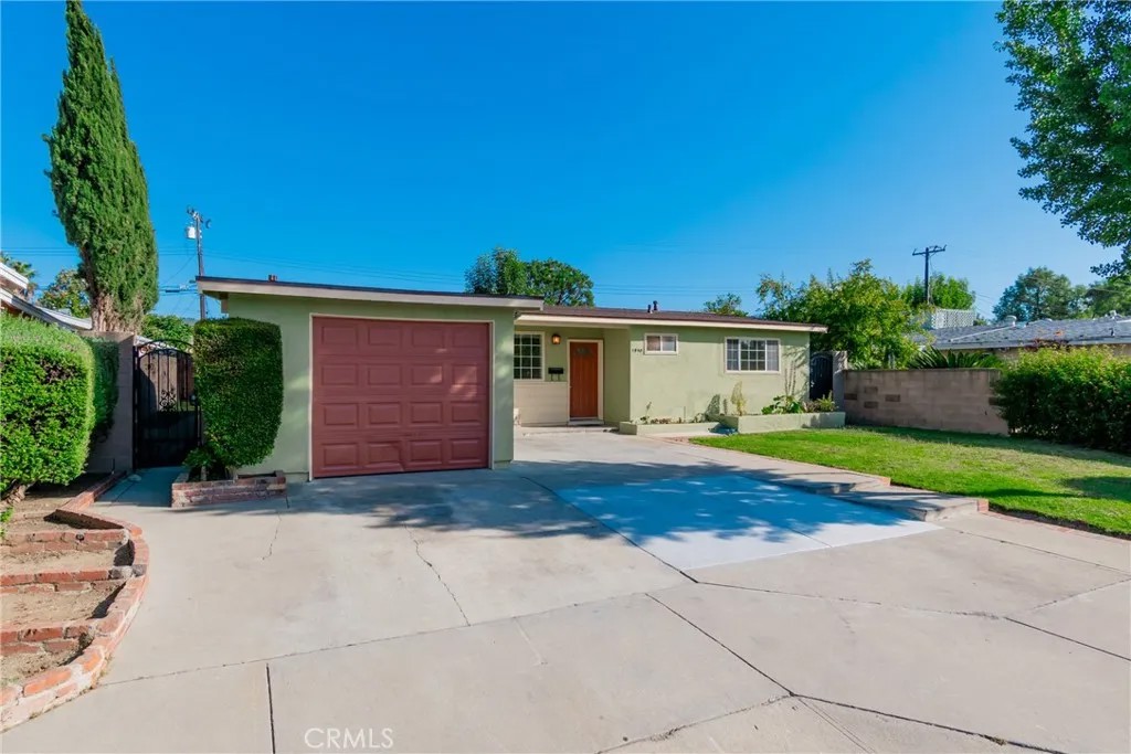 1940 E Walnut Creek Pkwy