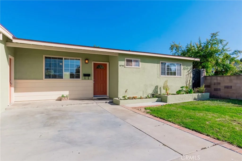 1940 E Walnut Creek Pkwy