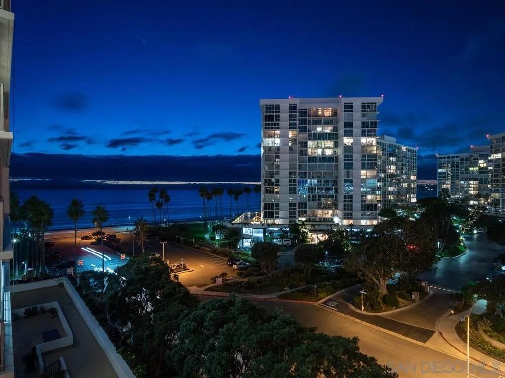 Photo of 1810 Avenida del Mundo #505, Coronado, CA 92118 (MLS # 250024912)