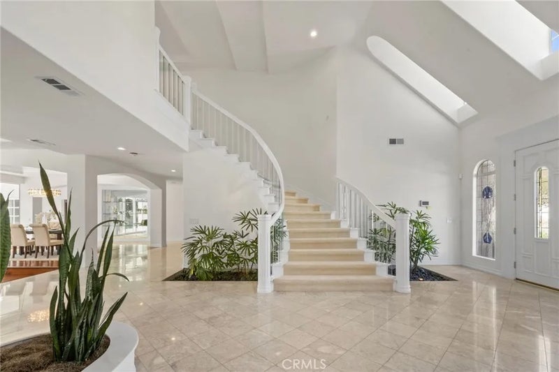 5072 Castle Court