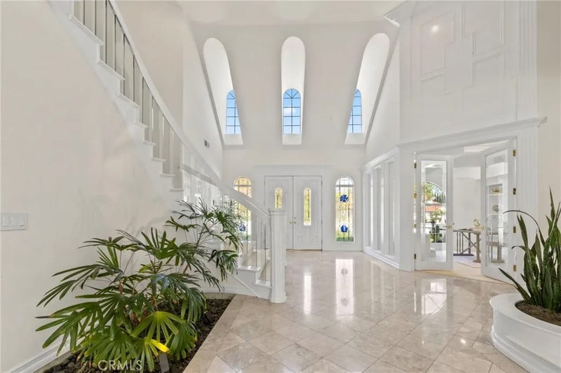5072 Castle Court