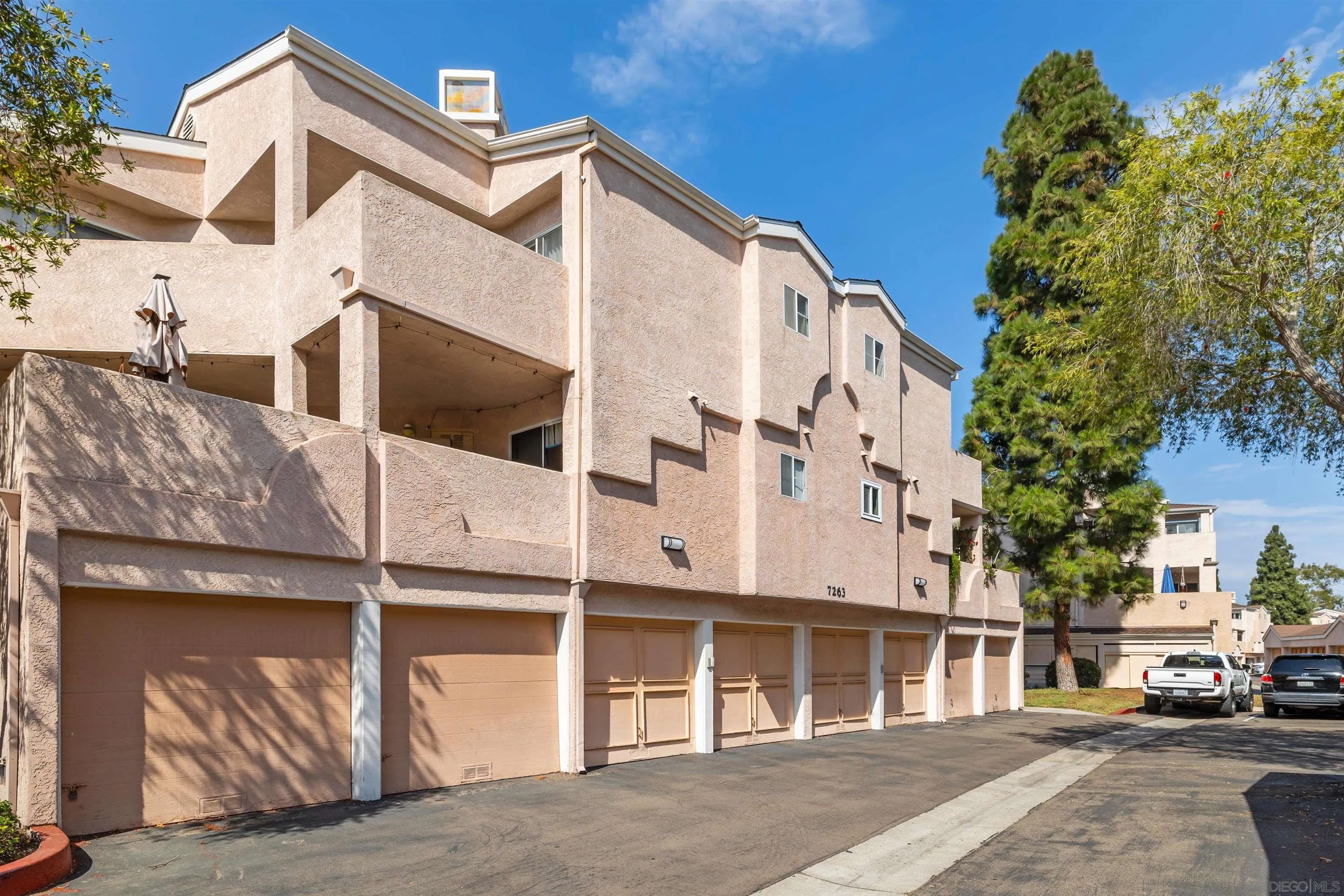 7263 Camino Degrazia 32