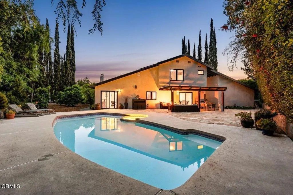 Photo of 1116 Del Nido Court, Ojai, CA 93023 (MLS # V1-35954)