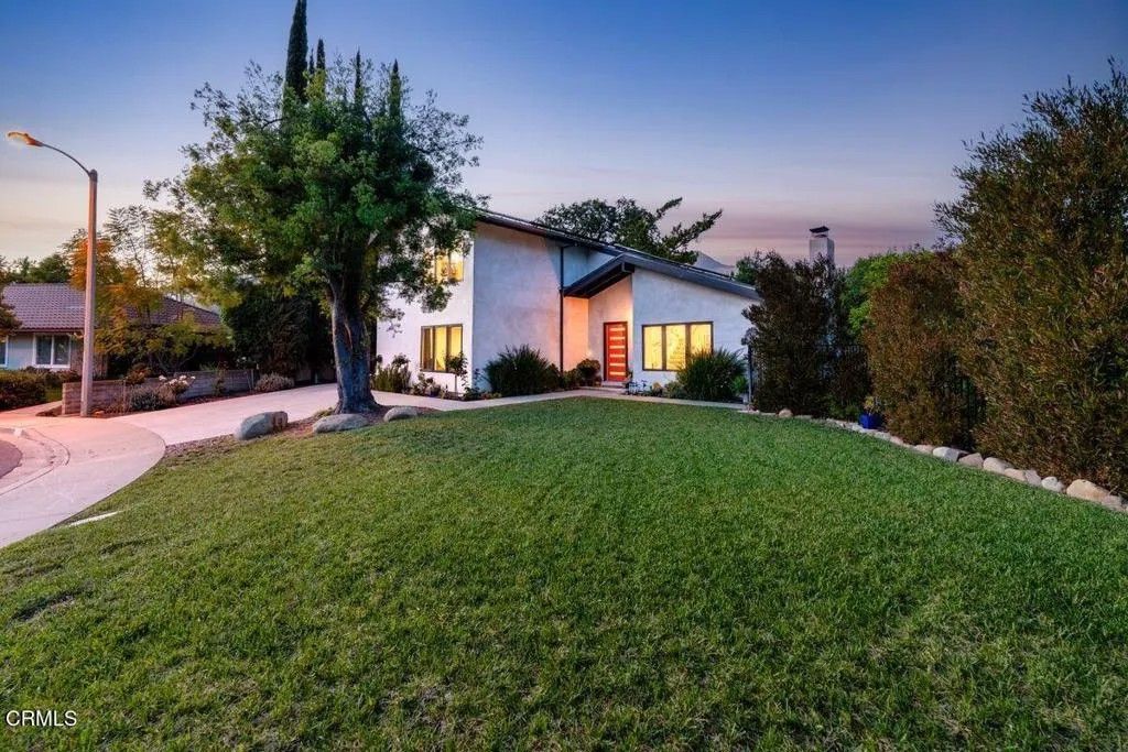 Photo of 1116 Del Nido Court, Ojai, CA 93023 (MLS # V1-35954)