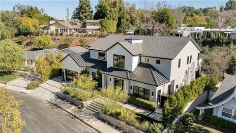 4050 Contera Road Encino CA 91436