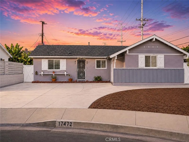 17472 Waal Circle