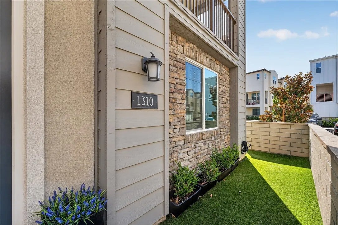 1310 Windmill Road