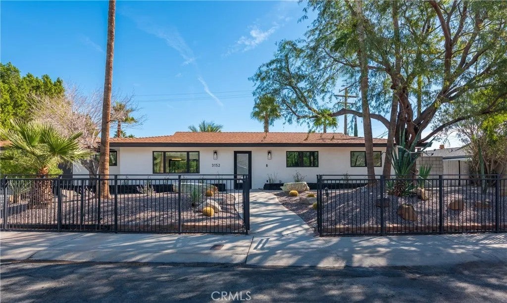 Photo of 3152 N Starr RD, Palm Springs, CA 92262 (MLS # BB26123932)