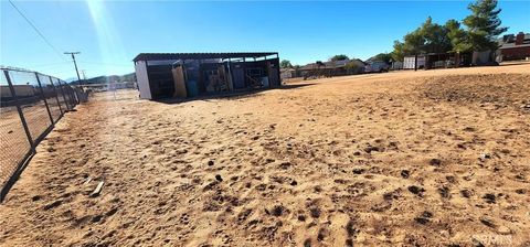 Tiny photo for 15135 Cheyenne Rd, Apple Valley, CA 92307 (MLS # IV25249689)