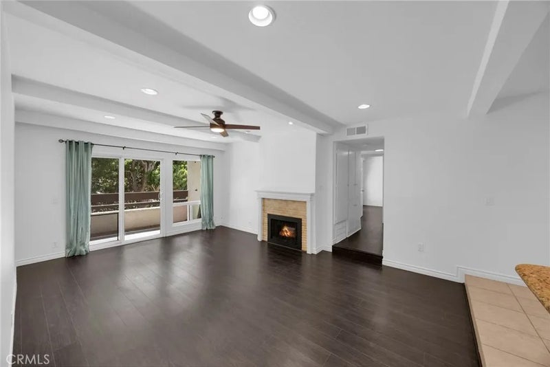 21372 Brookhurst 526