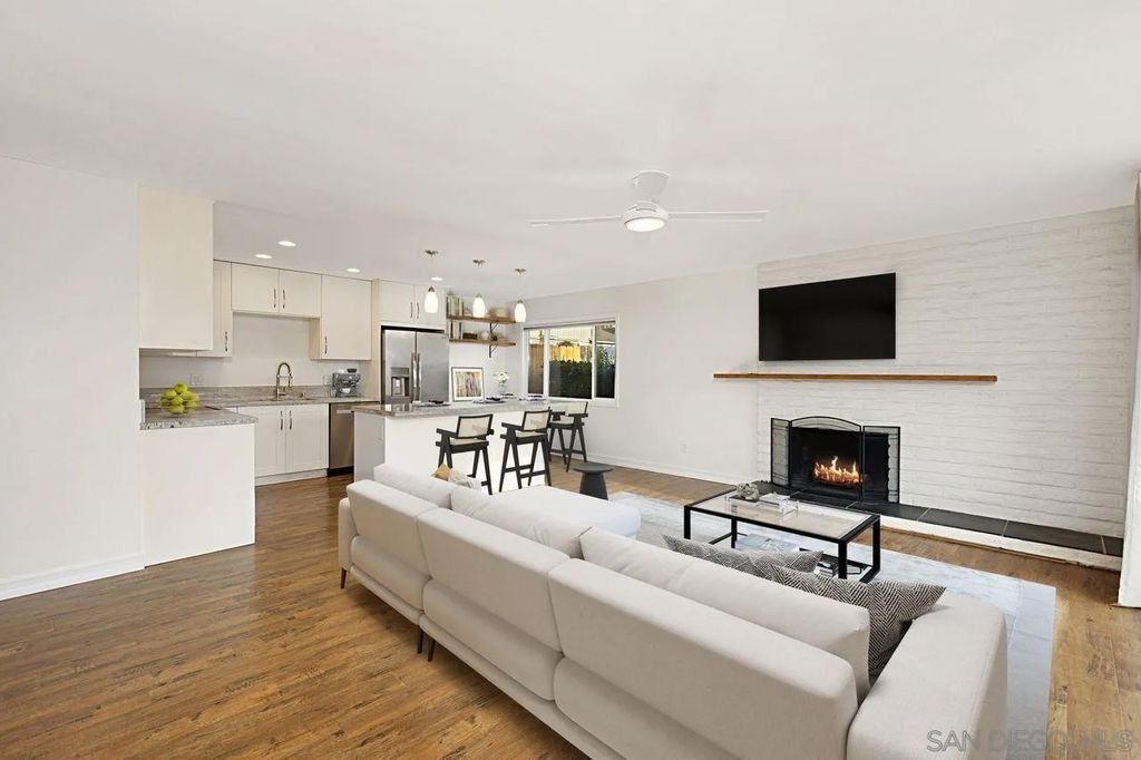 Photo of 401 Requeza St F1, Encinitas, CA 92024 (MLS # 260002141)