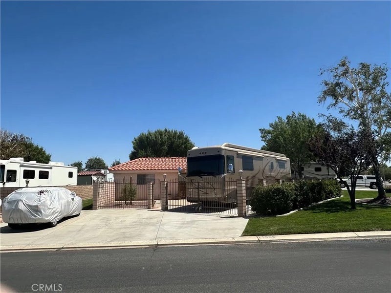 11555 Wedgewood