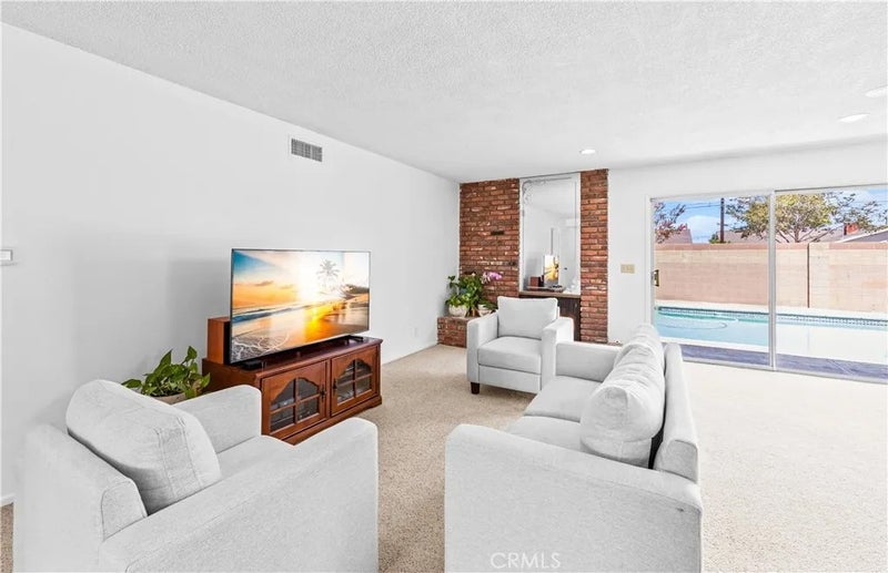 6101 Killarney