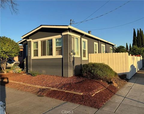 2000 82nd Oakland CA 94621