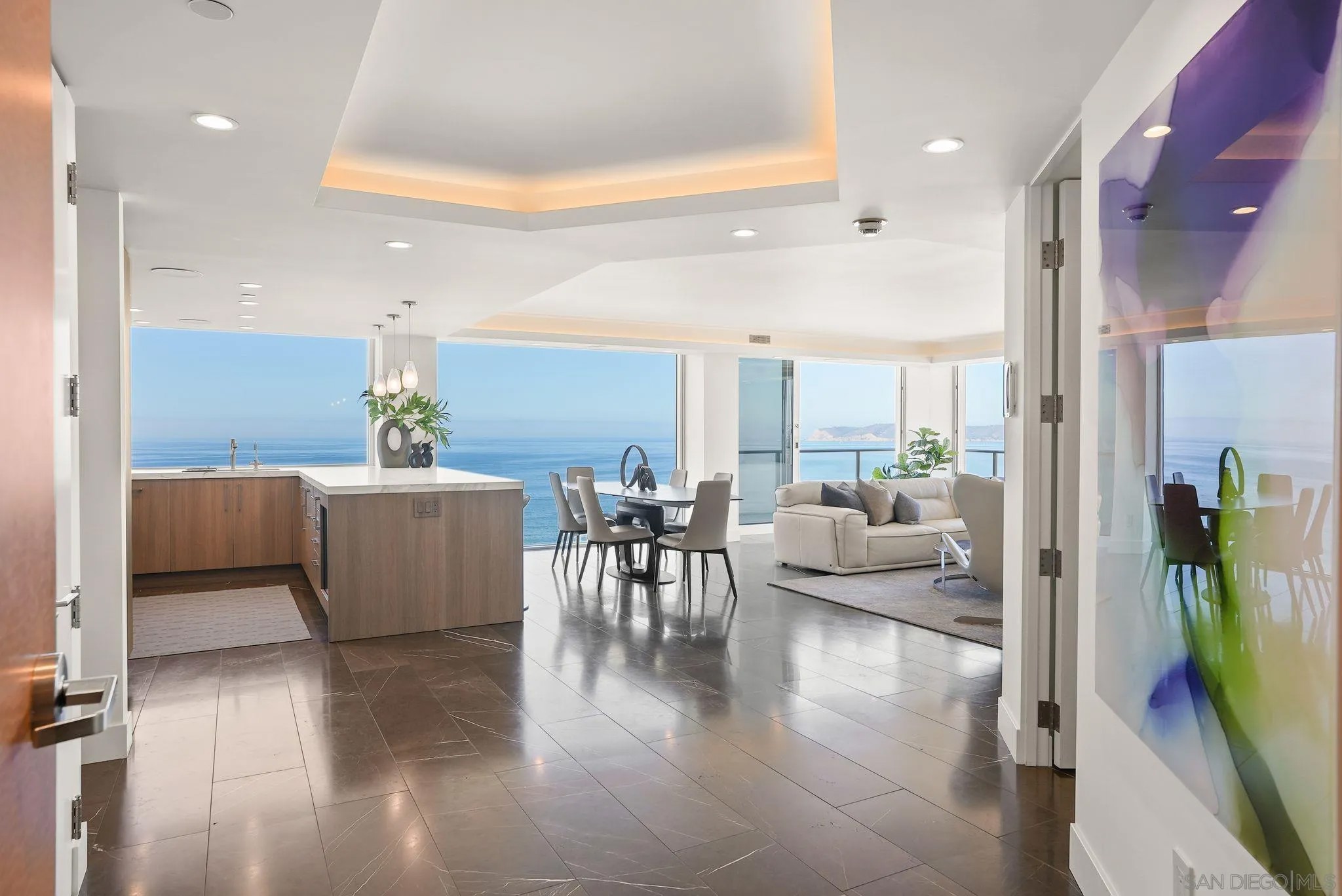 1710 Avenida del Mundo 1409