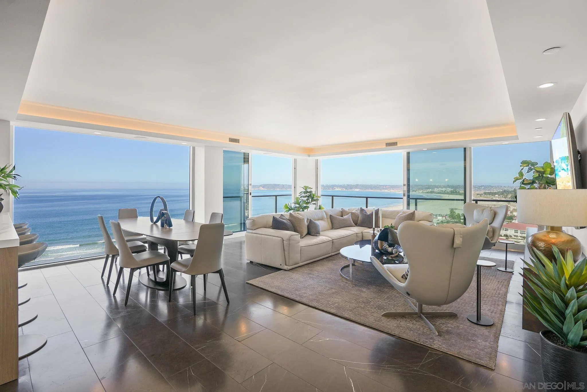 1710 Avenida del Mundo 1409