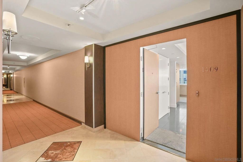 Photo of 1710 Avenida del Mundo #1409, Coronado, CA 92118 (MLS # 250040950)