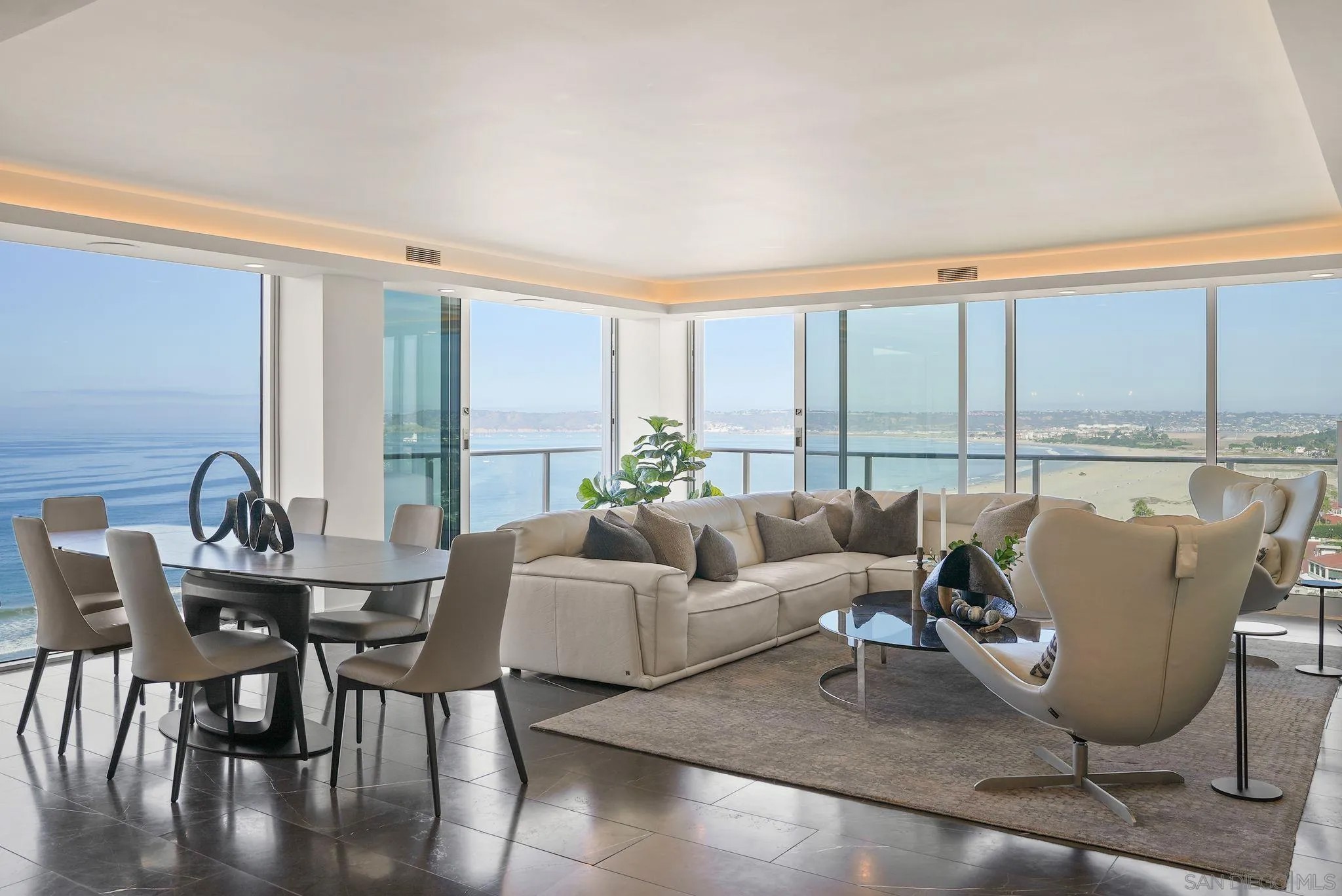 1710 Avenida del Mundo 1409