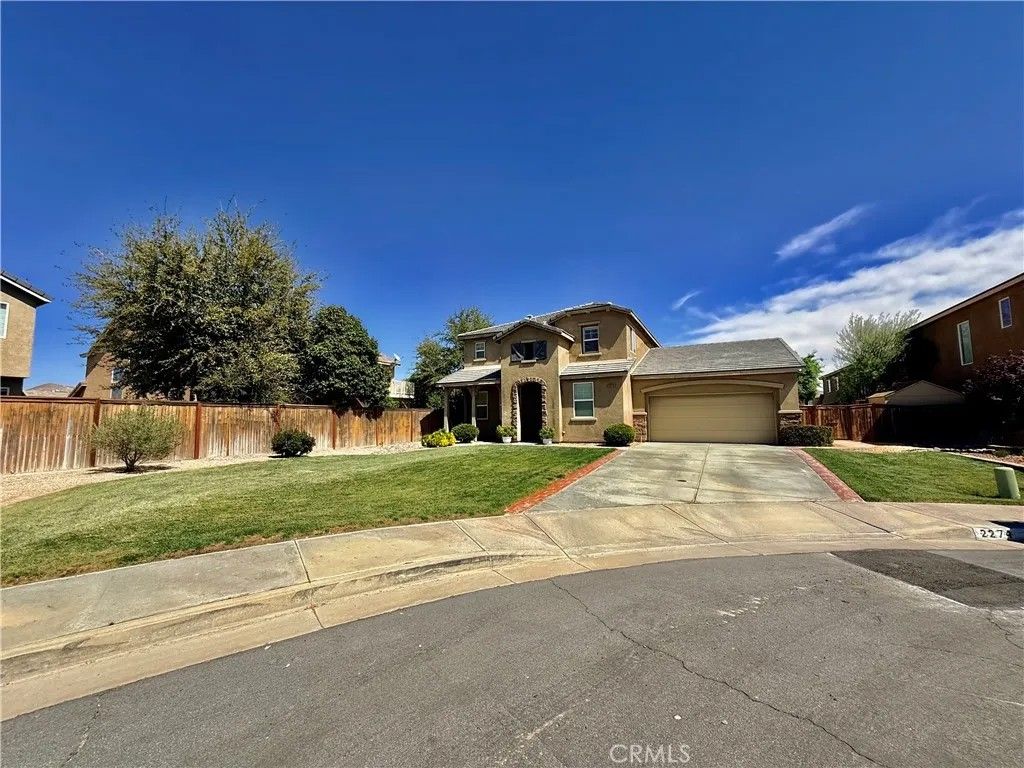 Photo of 2274 Dwight Court, Rosamond, CA 93560 (MLS # SR26070083)