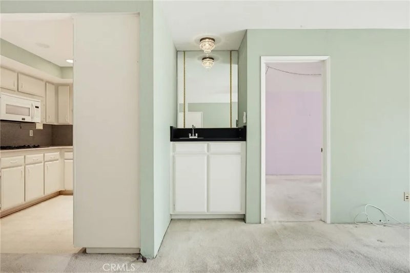 620 N Kenwood 208