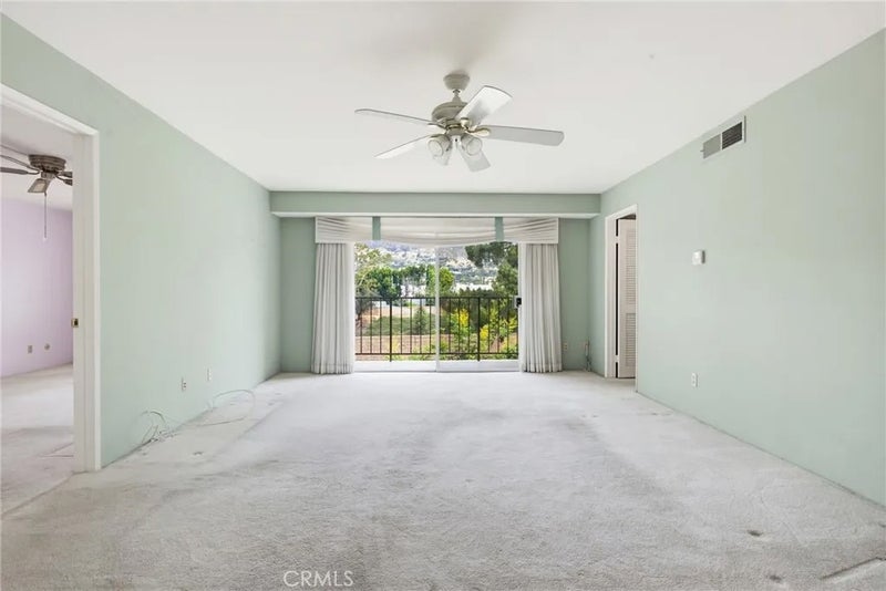 620 N Kenwood 208